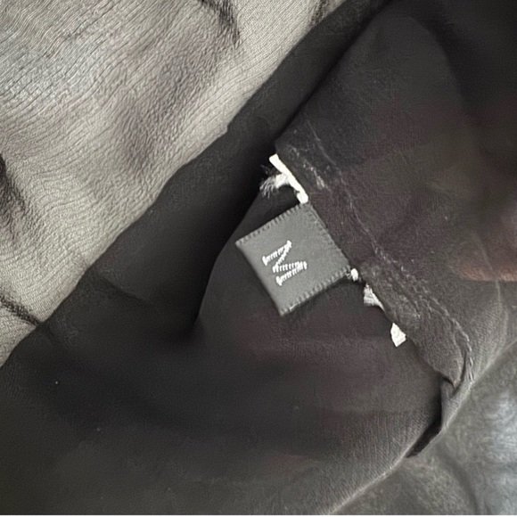 Gucci silk Sheer Black Blouse with Cream/pink  Ruffles - Picture 4 of 10